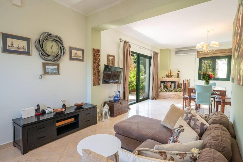 Villa Hara Αγία Ευφημία Εξωτερικό φωτογραφία